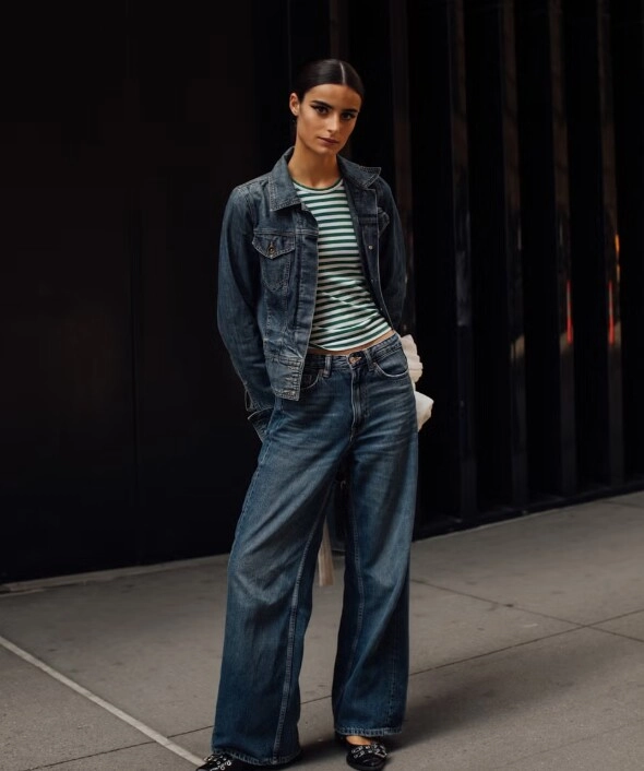 Chán quần jeans ống đứng đi hè 2025 hãy sắm 1 trong 6 kiểu quần jeans này đảm bảo tôn dáng tuyệt đối - 1
