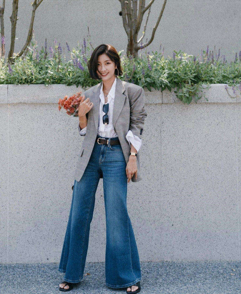 Chán quần jeans ống đứng đi hè 2025 hãy sắm 1 trong 6 kiểu quần jeans này đảm bảo tôn dáng tuyệt đối - 2