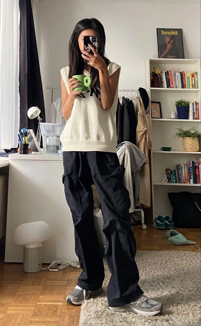 Chị em đi xem diễu binh 304 tham khảo ngay 8 outfit vừa ăn ảnh vừa thoải mái này - 4