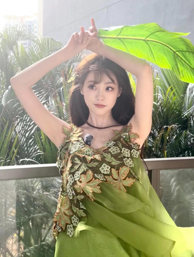 Chúc tự đan tống nghiên phi hay karina có gu thời trang cá tính nhất đạp gió 2025 - 5