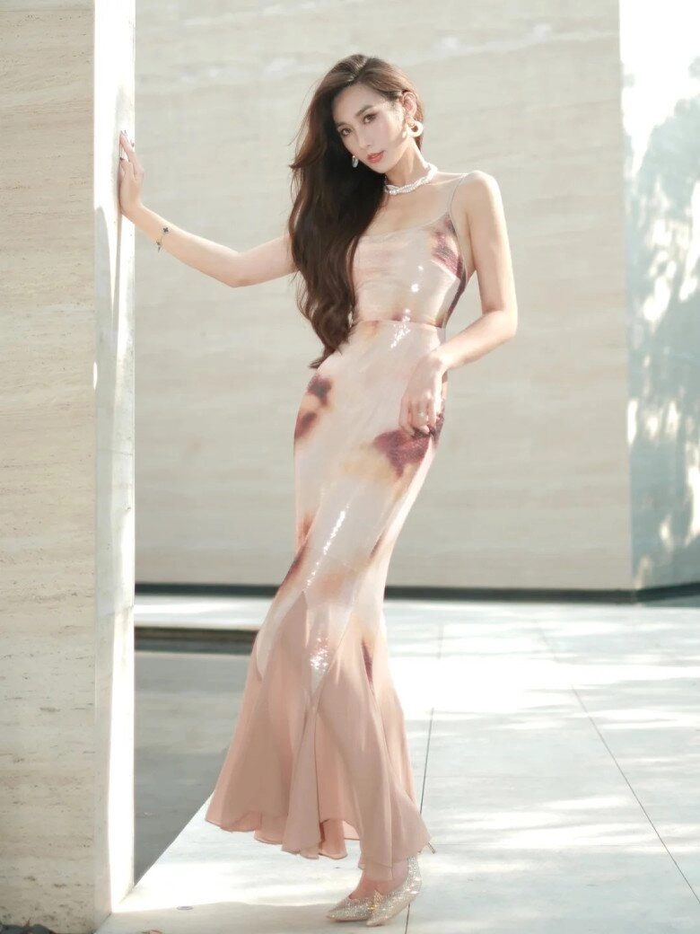 Có gì hot ở kiểu váy này mà giới trẻ cả nam lẫn nữ ở việt nam đều đua nhau diện - 13