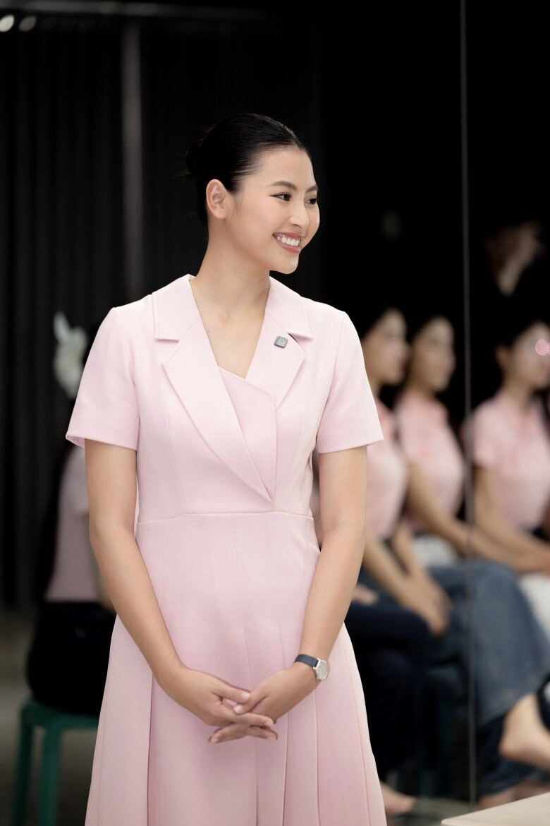 cô giáo dạy nghi thức xã giao và phong thái thanh lịch tại hoa hậu việt nam 2024 lọt top 5 cả hai cuộc thi sắc đẹp lớn - 5