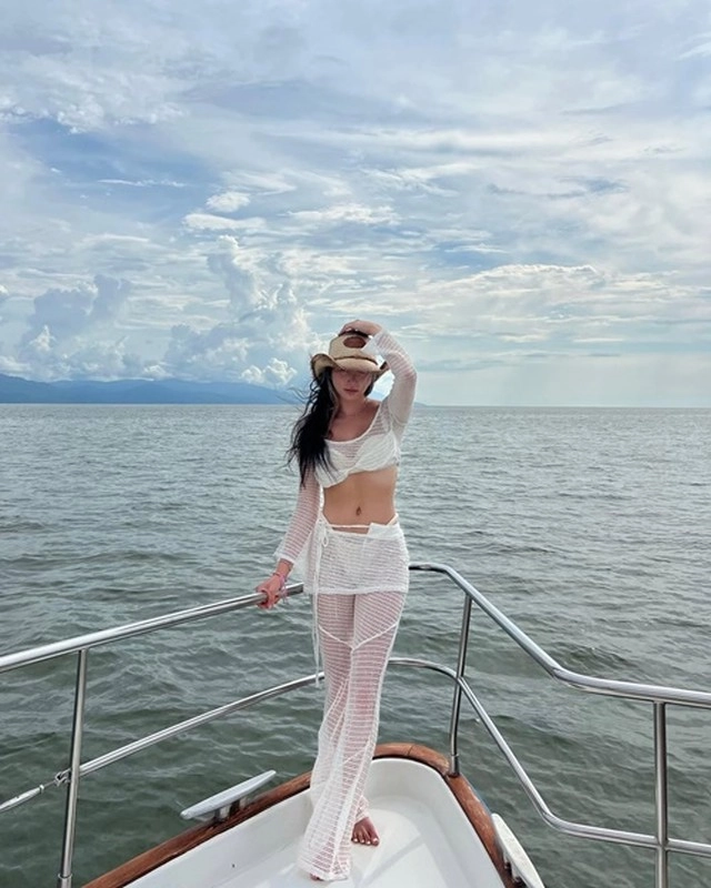 Con gái thanh hà diện bikini bé xíu khoe body gợi cảm hút mắt - 6