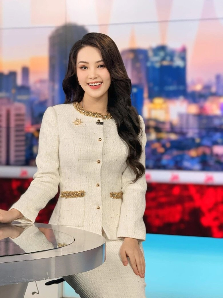 Cùng tham gia sự kiện vinh danh việc tử tế hai mỹ nhân vbiz mặc đối lập nhưng đều ghi điểm tuyệt đối - 15