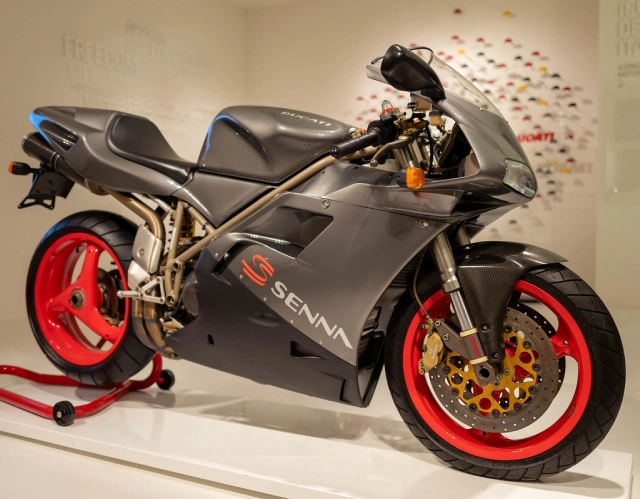 Ducati tri ân nhà vô địch f1 3 lần - ayrton senna bằng phiên bản giới hạn monster senna - 17