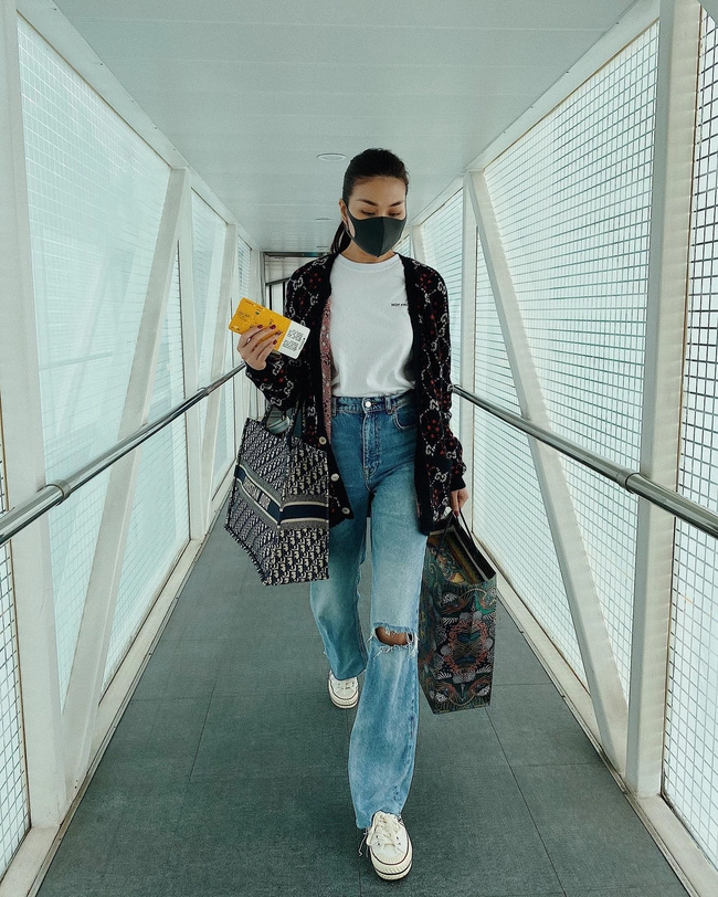 Đừng chỉ phối quần jeans với áo thun tham khảo công thức của chị đẹp tuổi 40 để nâng cấp tủ đồ xuân hè - 12