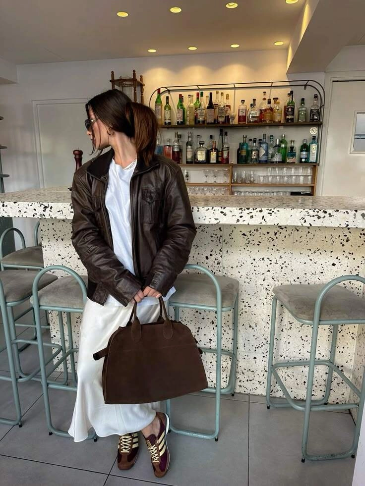 Giày thể thao vibe nhà giàu khuấy đảo hollywood chị em mang từ hè sang thu vẫn chất quên lối về - 6