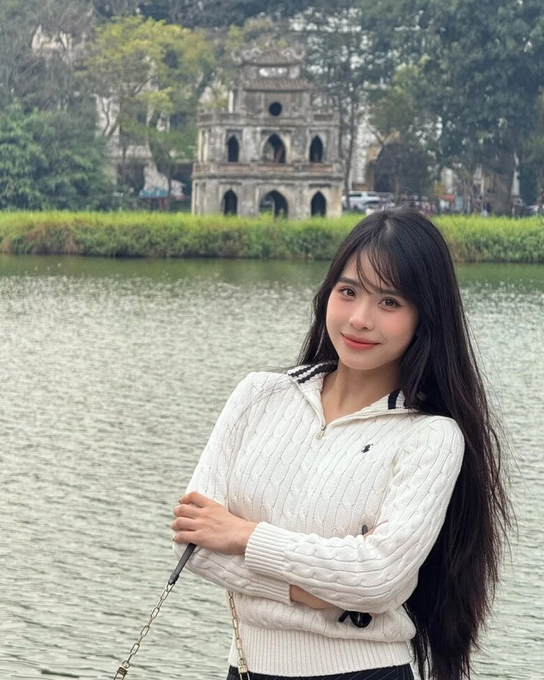hack tuổi đỉnh cao như chị đẹp kiều anh tuổi 30 vẫn nhìn như học sinh cấp 3 nhờ item làm mưa làm gió hè 2025 - 1