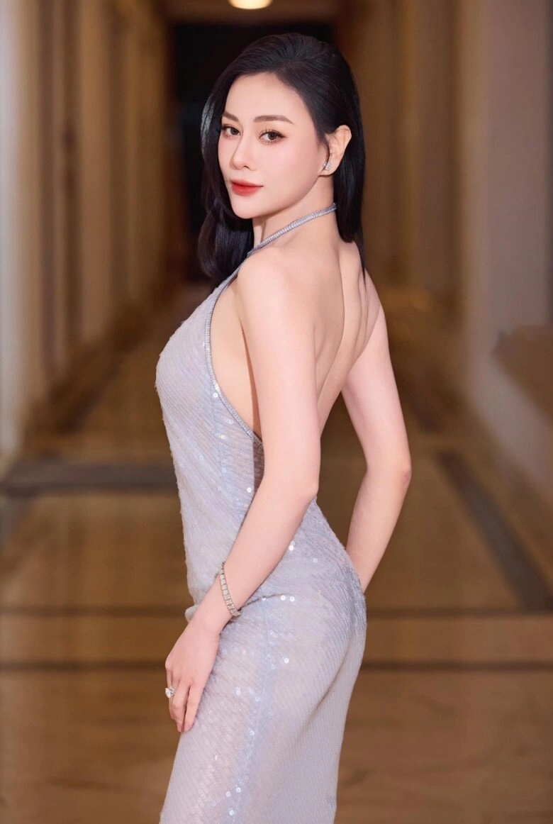 Hai nữ đại gia tuổi rắn sở hữu loạt túi xách giá vài tháng lương sau lấy chồng ngày càng sang chảnh - 3