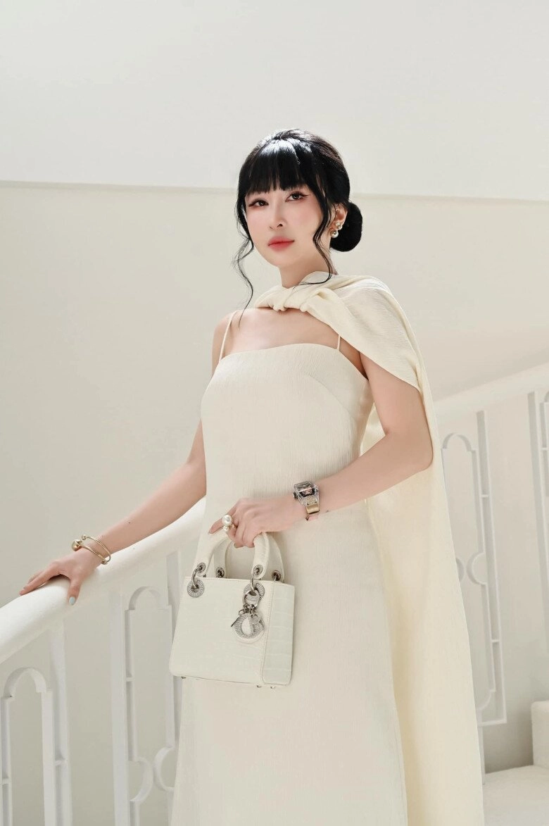Hai phú bà bị gắn mác phá hàng hiệu giờ khác xưa người trẻ trung hơn tuổi người về đúng đẳng cấp vợ tổng tài - 13