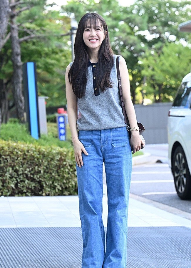Hàn quốc có park bo young việt nam có huyền baby cao xấp xỉ 1m57 nhưng trẻ như nữ sinh mặc gì cũng quyến rũ - 7
