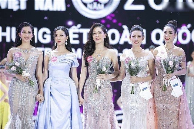 Hoa hậu bị hắt hủi ngó lơ trên thảm đỏ giờ trở thành biểu tượng mặc đẹp được chị em săn đón - 4