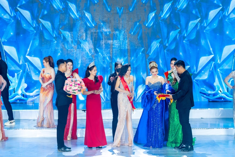 hoa hậu duyên dáng gọi tên nữ doanh nhân nguyễn thị hồng hạnh - 1