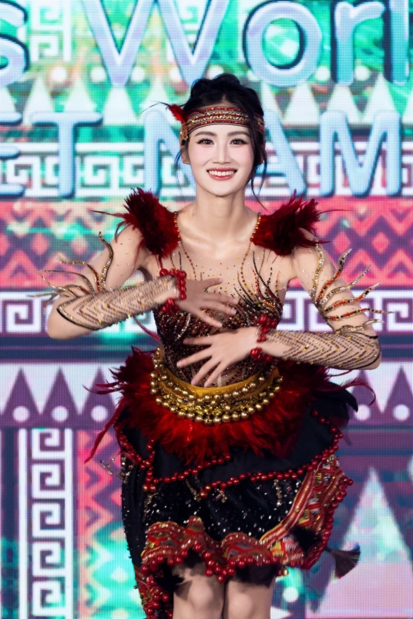Hoa hậu ý nhi hé lộ trang phục đem đến miss world 2025 có đẹp như kỳ vọng - 7