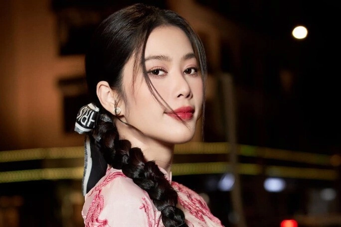 Hoa khôi ồn ào nhất làng nhan sắc việt từng được ví là bản sao đặng thu thảo nhưng giờ phai tàn cả danh lẫn sắc - 4
