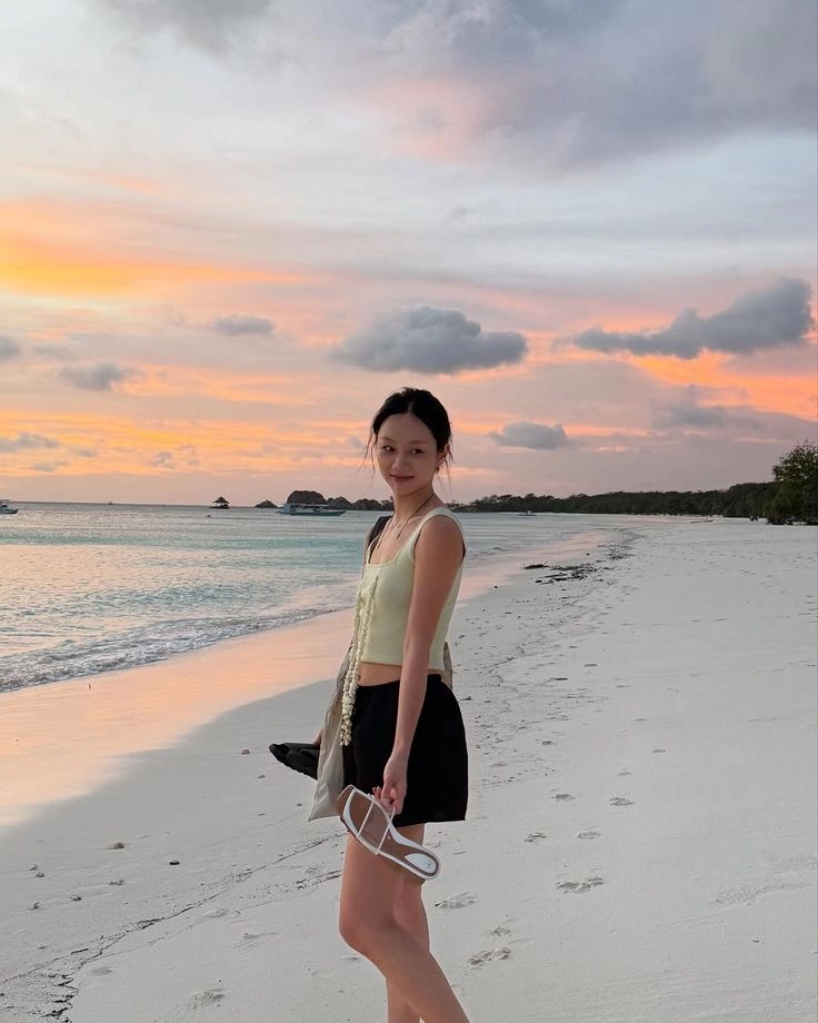 Khi dàn it girls lên đồ chào hè người mặc 2 mảnh quyến rũ người nửa kín nửa hở thời thượng - 12