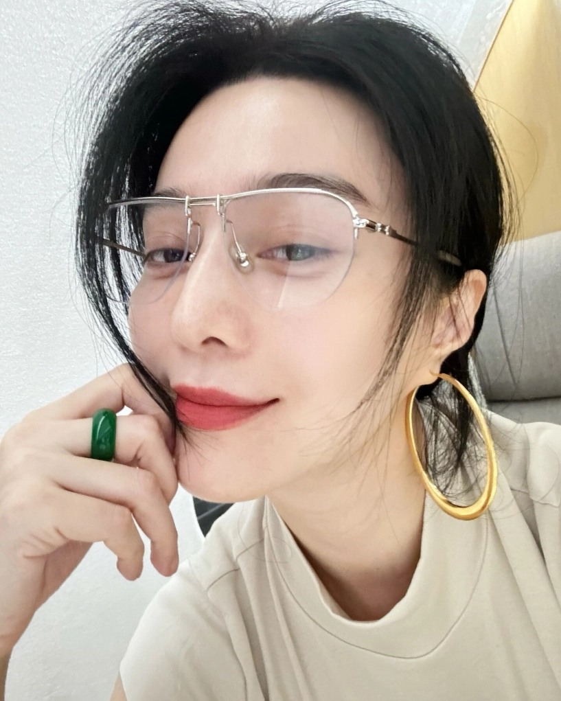 Không phải kim cương jennifer phạm đeo món trang sức quý hiếm mà phạm băng băng thường sử dụng - 5
