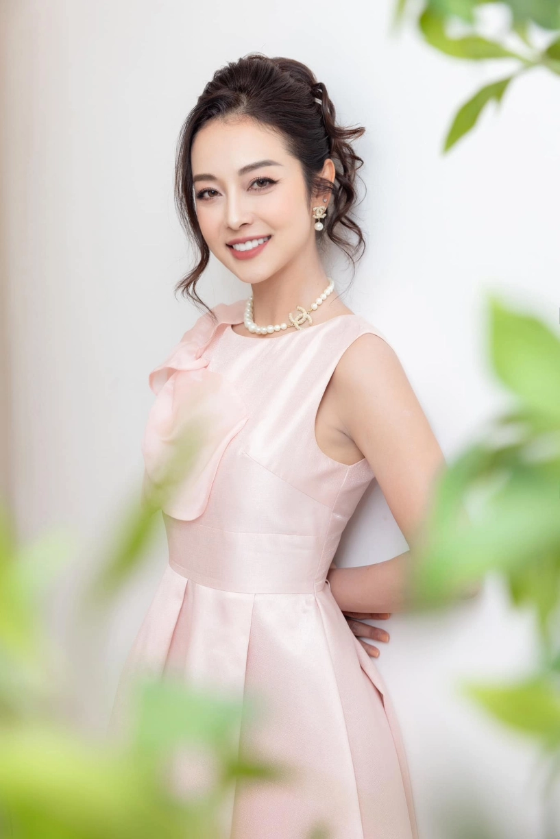 Không phải kim cương jennifer phạm đeo món trang sức quý hiếm mà phạm băng băng thường sử dụng - 9