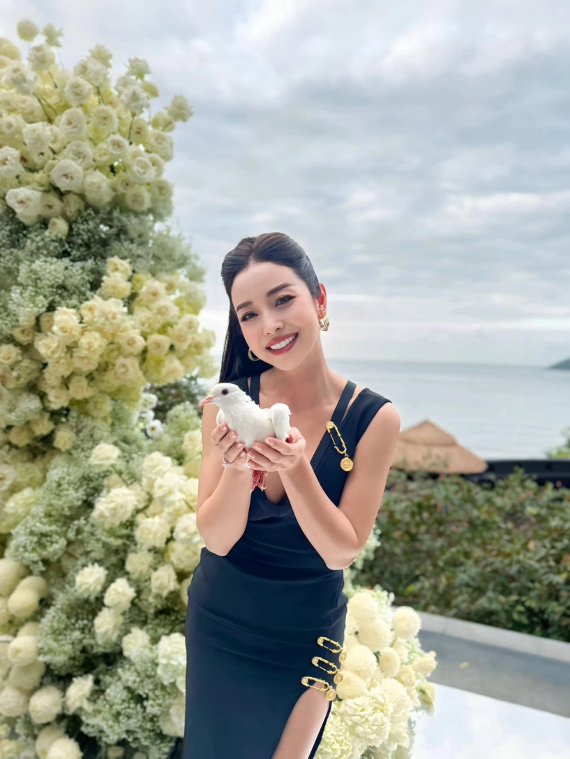 Không phải kim cương jennifer phạm đeo món trang sức quý hiếm mà phạm băng băng thường sử dụng - 12