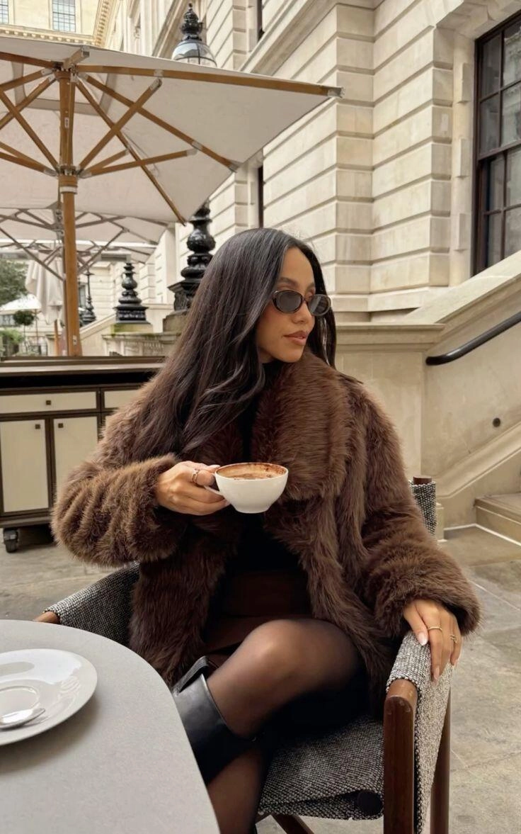 Không phải mocha mousse đây mới là sắc nâu quyền lực giúp phái đẹp nâng tầm phong cách ngay tức khắc - 10