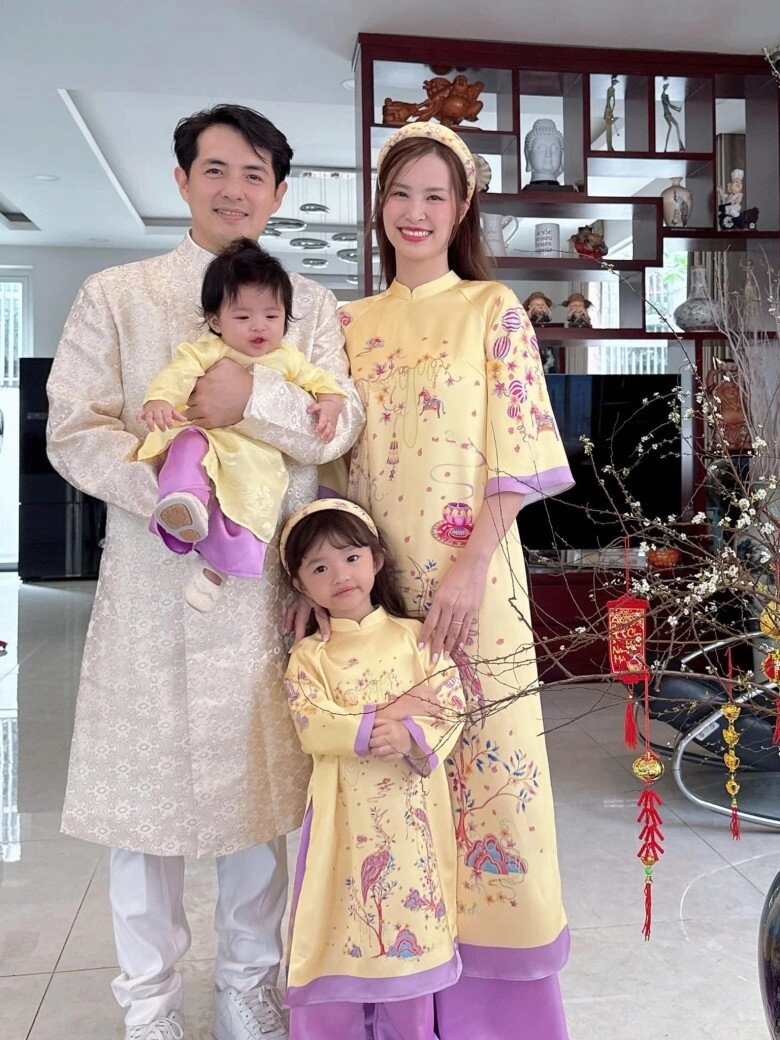 Không phải sinh đôi nhưng hai ái nữ nhà đông nhi lúc nào cũng ăn mặc đồng nhất - 9