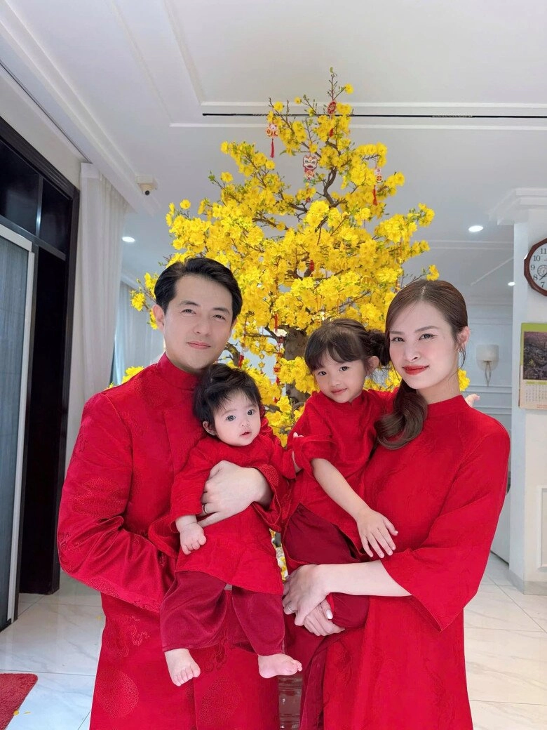 Không phải sinh đôi nhưng hai ái nữ nhà đông nhi lúc nào cũng ăn mặc đồng nhất - 10