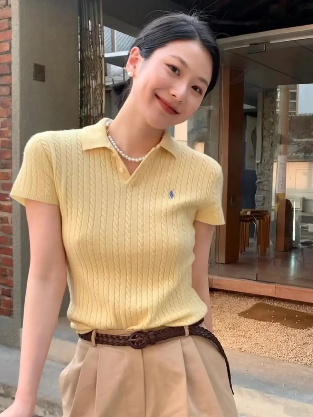 Không phải sơ mi hay áo phông đây mới là chân ái của chị em 30 khi mặc quần ống rộng để trông như giới tài phiệt - 10