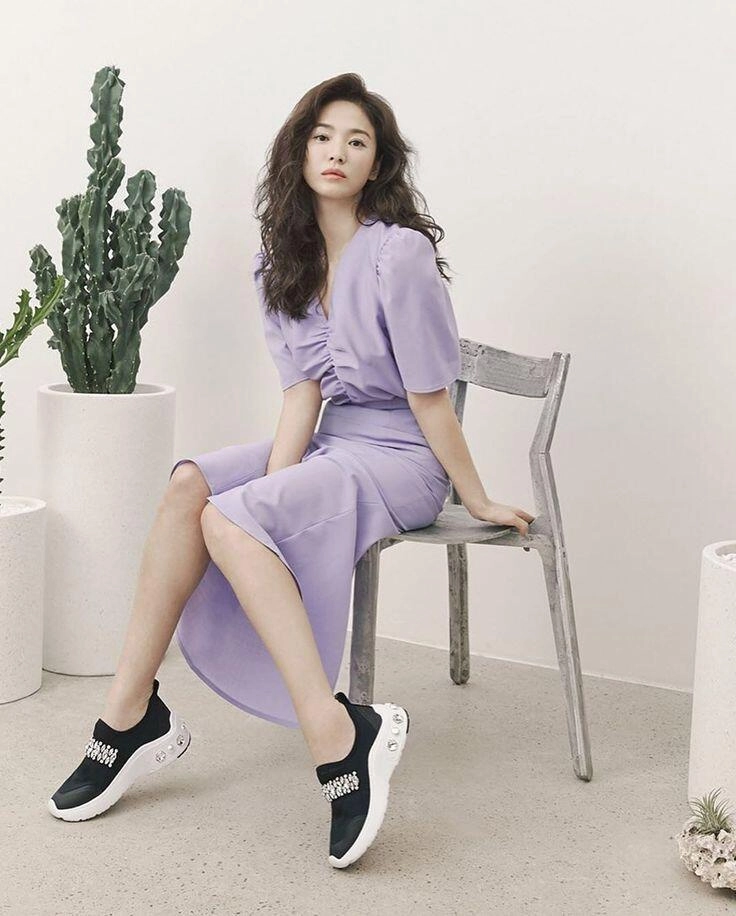 Kiểu giày song hye kyo rất mê mặc với váy hay quần đều đẹp biết 4 cách phối này càng thêm cao ráo - 18