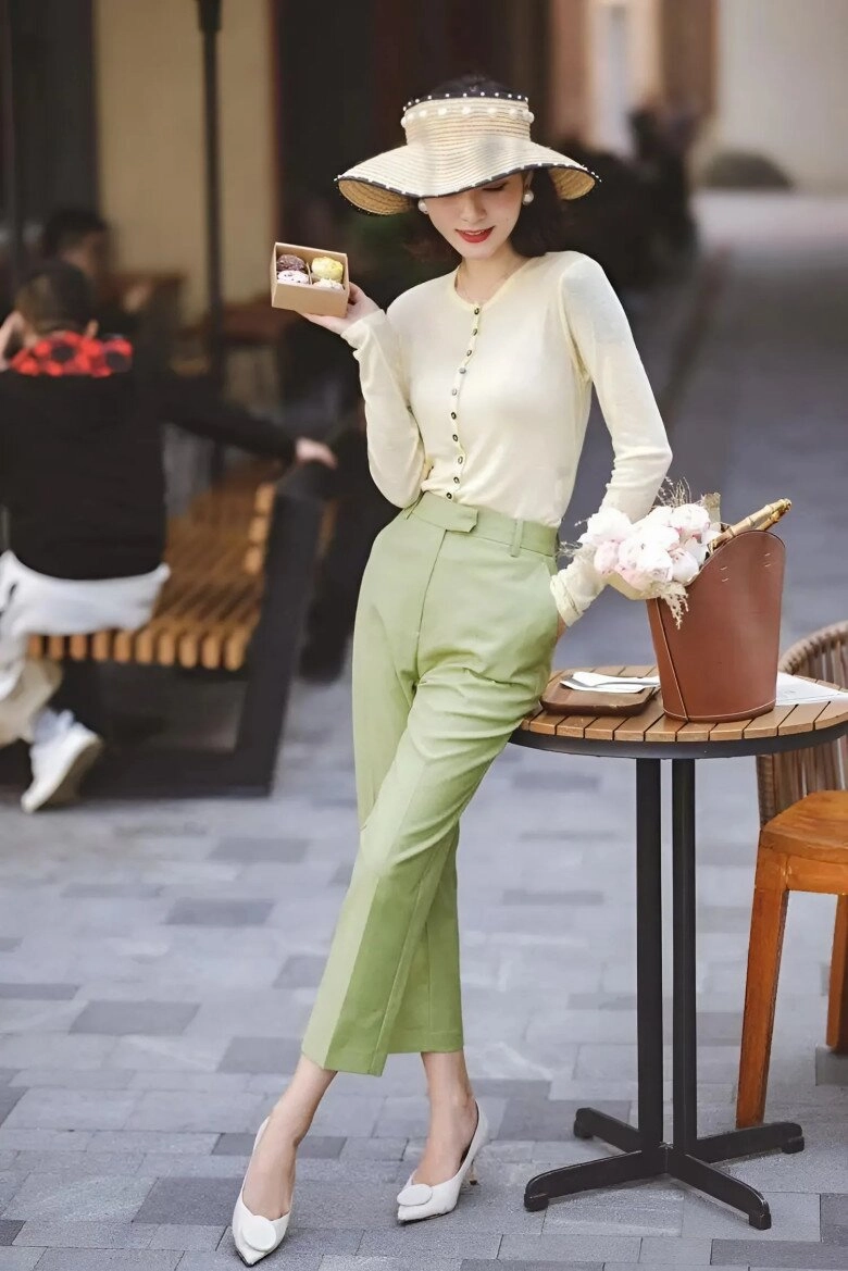 Kiểu quần tôn dáng chân đẹp vượt mặt quần ống rộng và quần jeans mùa xuân 2025 - 3