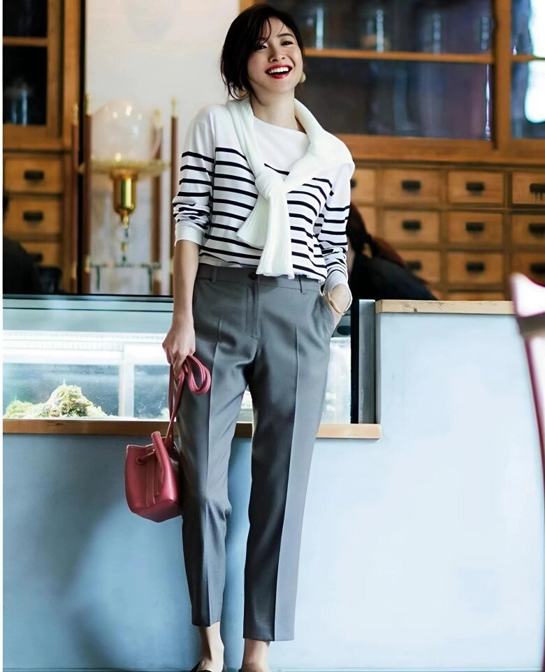 Kiểu quần tôn dáng chân đẹp vượt mặt quần ống rộng và quần jeans mùa xuân 2025 - 5
