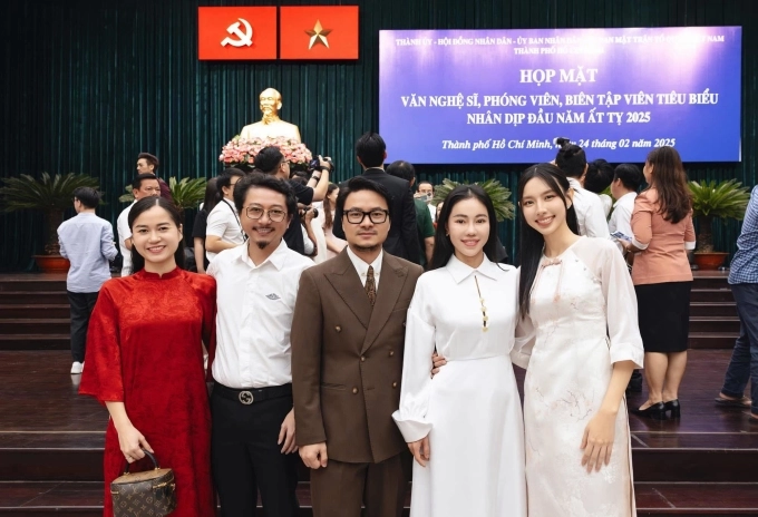 Kỳ duyên bị chê mặc xuề xòa lạc quẻ khi gặp lãnh đạo tp hcm - 3