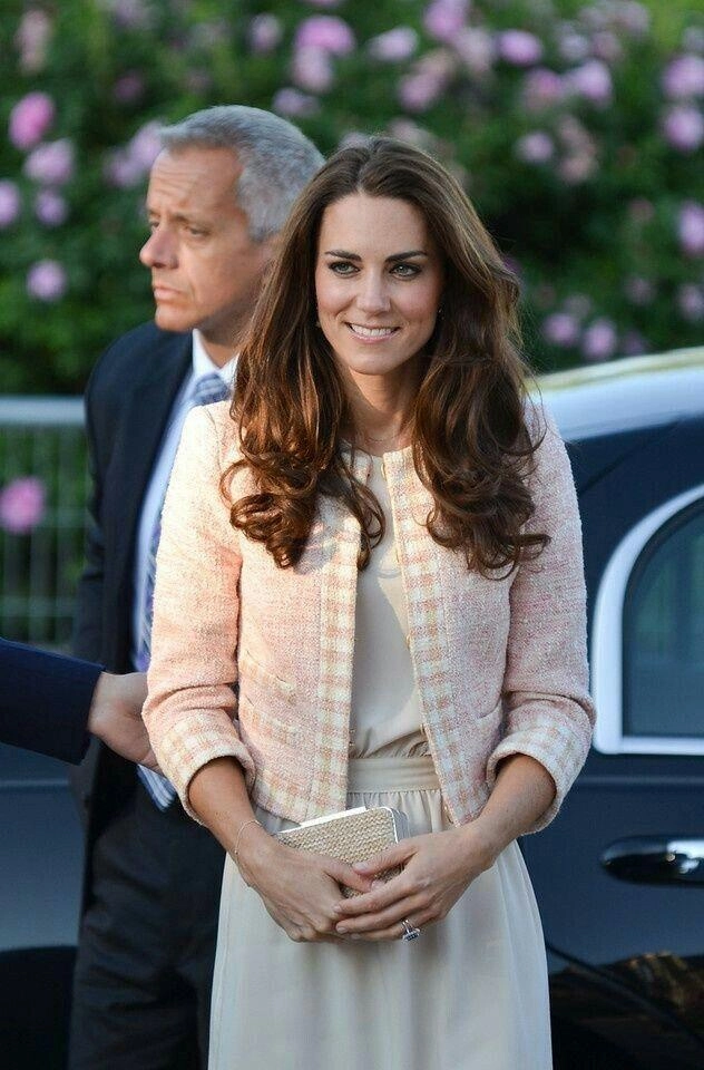 Là biểu tượng thời trang hoàng gia anh kate middleton chỉ diện đi diện lại 6 kiểu đồ này suốt hơn 10 năm qua - 14