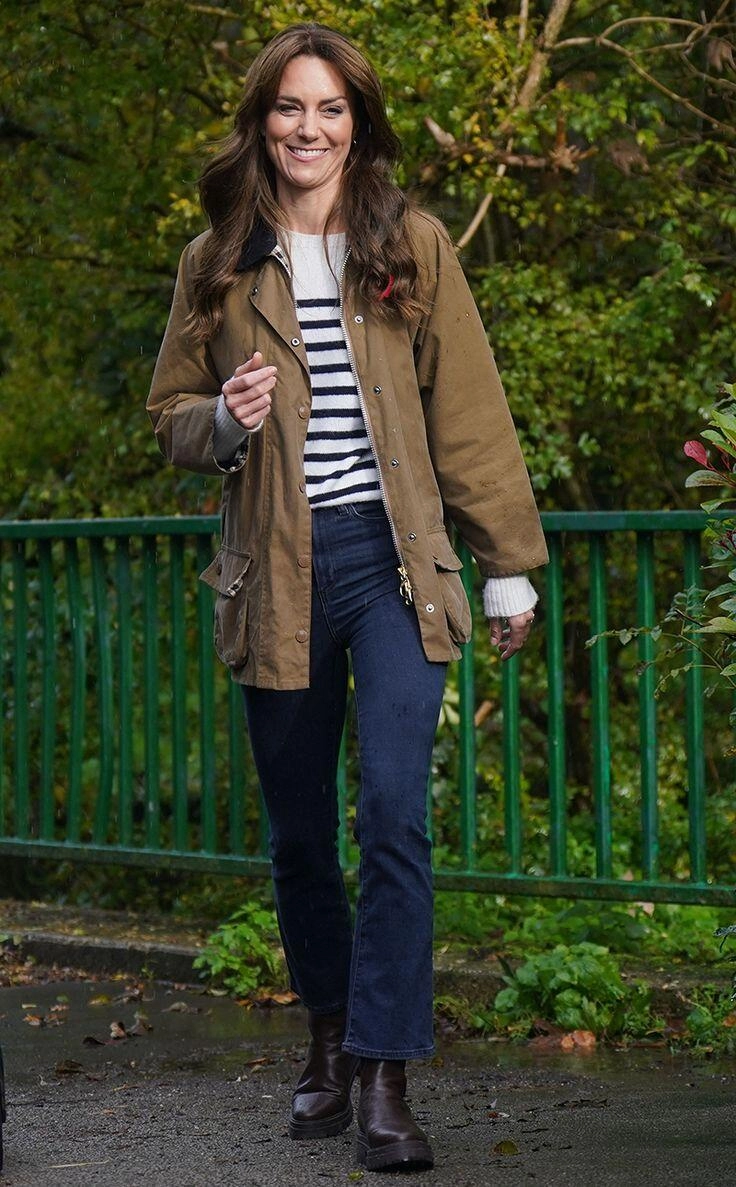 Là biểu tượng thời trang hoàng gia anh kate middleton chỉ diện đi diện lại 6 kiểu đồ này suốt hơn 10 năm qua - 20
