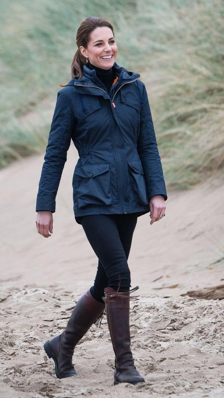Là biểu tượng thời trang hoàng gia anh kate middleton chỉ diện đi diện lại 6 kiểu đồ này suốt hơn 10 năm qua - 21