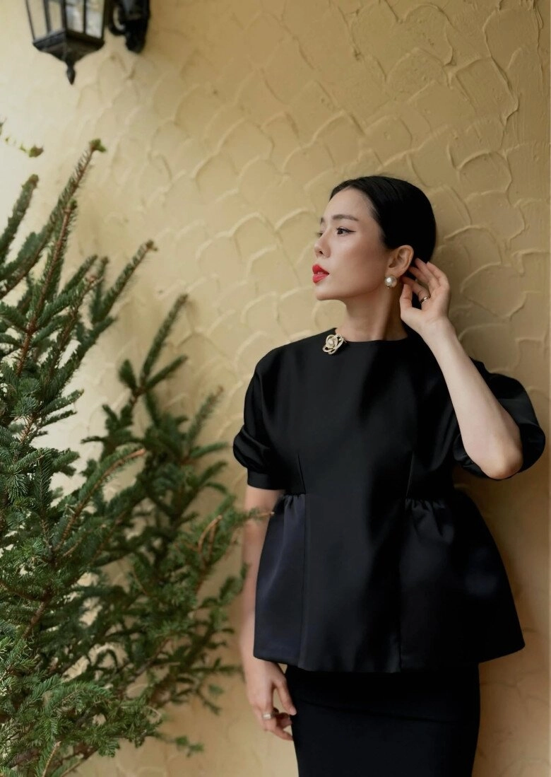 Lệ quyên ăn mặc đẳng cấp chuẩn đại gia ngầm vbiz - 2