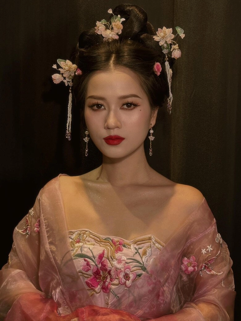 Loạt outfit mê ly của lâm vỹ dạ hậu giảm cân không chỉ có gu mà còn sẵn sàng chặt chém không thua mỹ nhân nào - 12