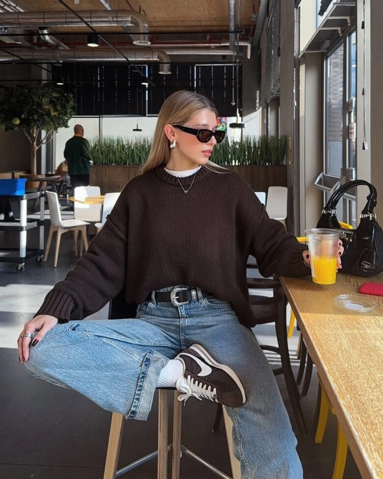 Mặc đồ tối màu đi làm sao cho đẹp tham khảo 10 outfit ruột của blogger thời trang lên đồ sang như minh tinh - 4