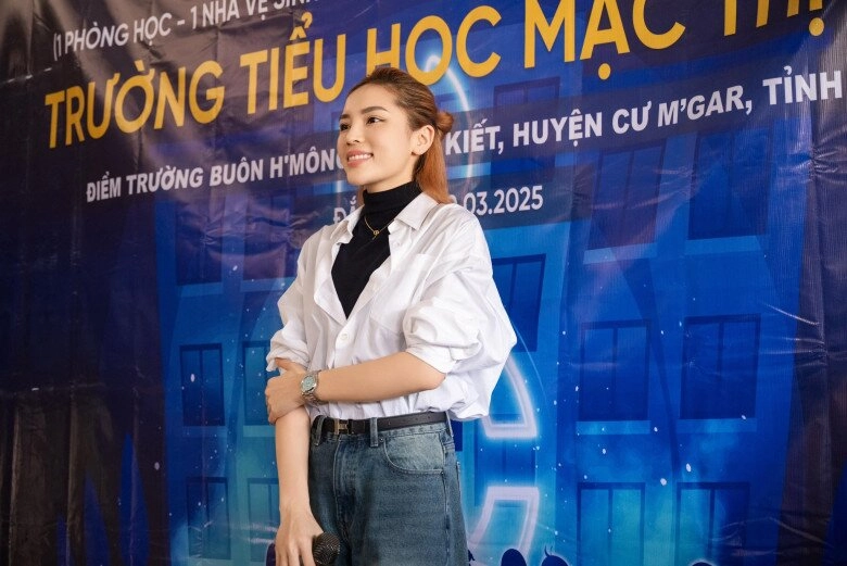 Mặc lại kiểu áo sơ mi trắng kỳ duyên rút kinh nghiệm phối đồ không còn xuề xòa - 4