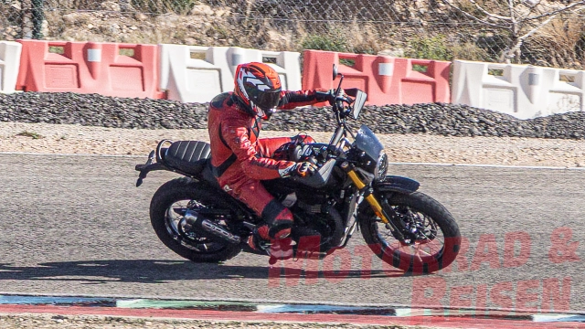 Mẫu xe tin đồn triumph scrambler 400 xe bất ngờ lộ diện khi đang thử nghiệm - 5