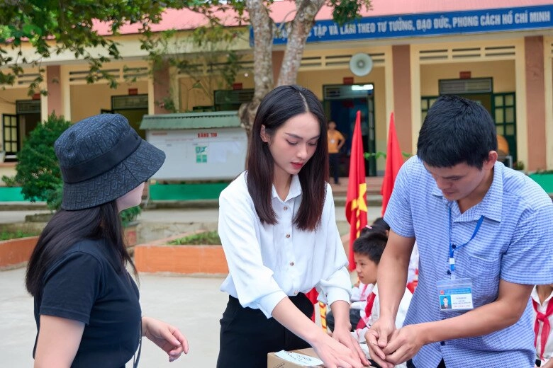 Một á hậu việt khoe khéo từng kiếm 200 triệu một tháng đời thường ăn mặc bình dân bất ngờ - 12