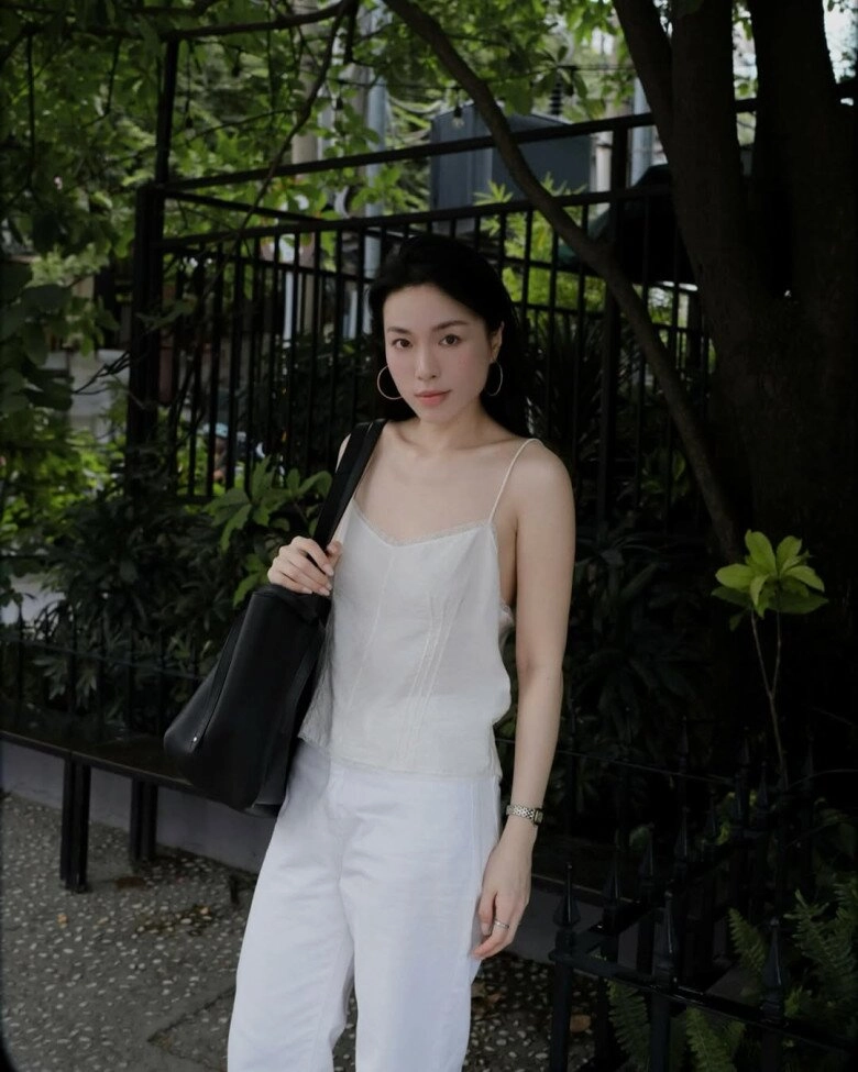 Muốn diện đồ sang như phú bà chị em nhất định phải sắm ngay item đa zi năng phong cách nào cũng hợp này - 4