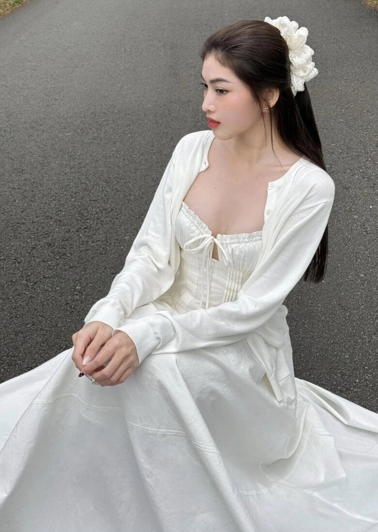 nàng thơ mới nhất của soobin hoàng sơn mặc váy trắng quá đẹp tham khảo ngay 8 outfit để hè này xuống phố - 9