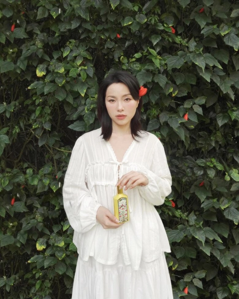 nàng thơ mới nhất của soobin hoàng sơn mặc váy trắng quá đẹp tham khảo ngay 8 outfit để hè này xuống phố - 11