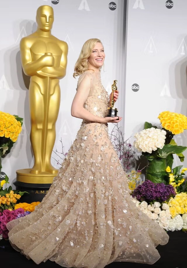 Những người phụ nữ đoạt giải oscar mặc trang phục gì sử dụng váy áo của thương hiệu này có cơ hội giành giải - 6