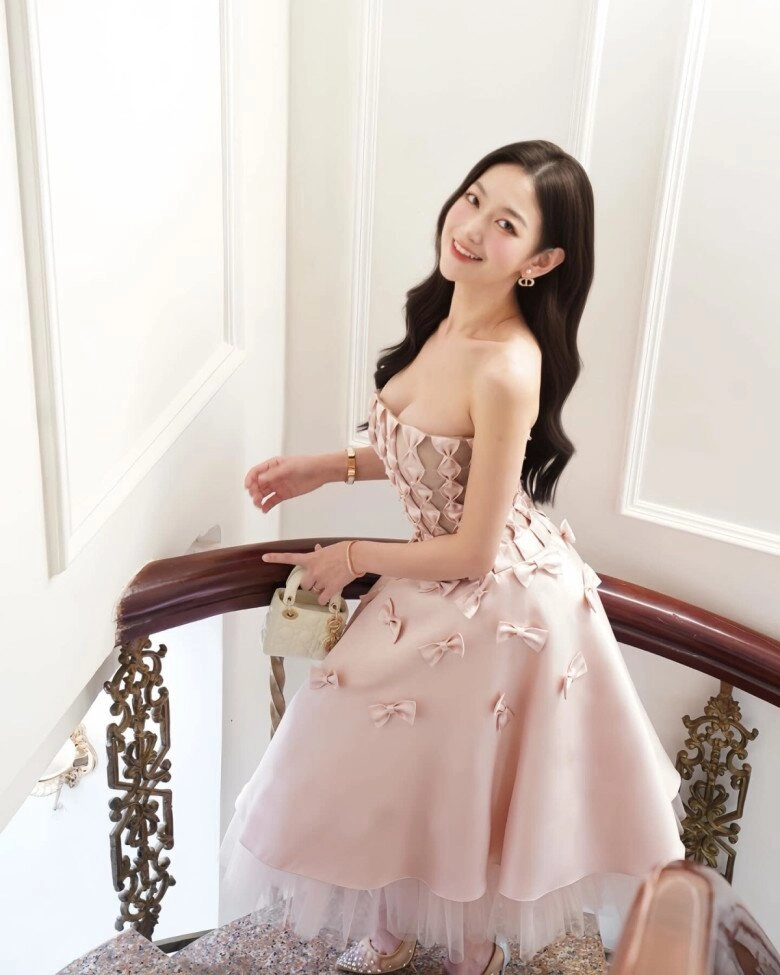 Nữ bác sĩ 9x đẹp như hoa hậu có công thức mặc đồ chuẩn tiểu thư khiến phụ nữ ghen tị - 6