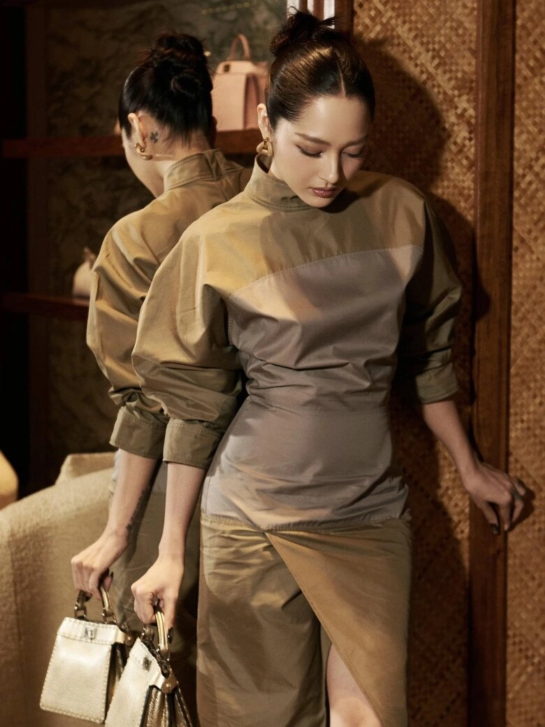 Nữ ca sĩ chăm mặc hở khi đi diễn đến lúc làm mẹ thay đổi 180 độ dân tình tấm tắc khen - 21