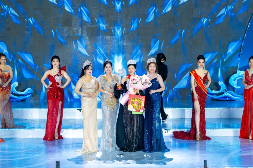 Nữ doanh nhân phạm tuyết chinh vinh dự đạt danh hiệu á hậu 3 tại cuộc thi hoa hậu doanh nhân tài sắc việt nam 2025 - 5
