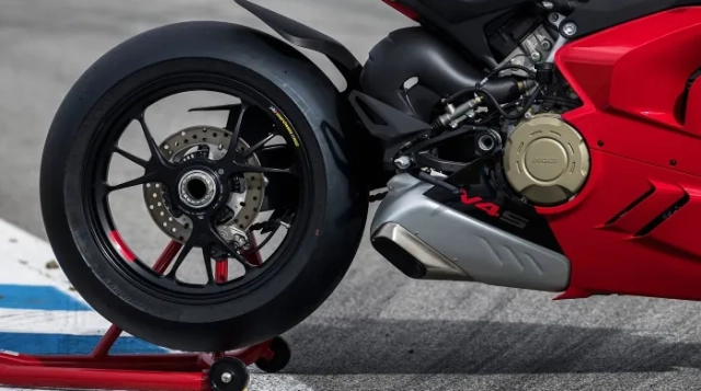Rò rỉ thông số kỹ thuật ducati panigale v4 2025 hoàn toàn mới - 2