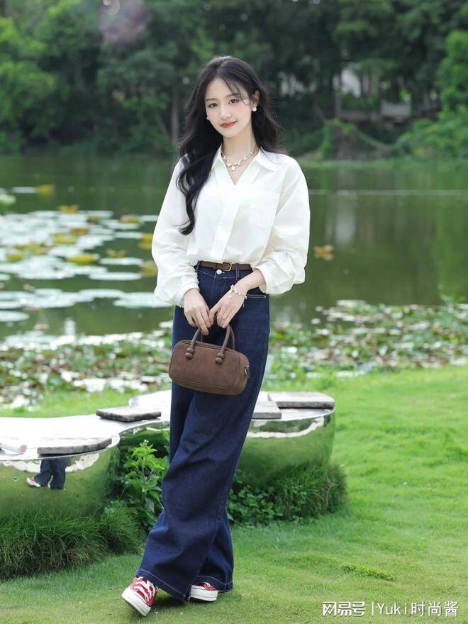 Sành điệu suốt mùa xuân hè 2025 với 4 cách mặc áo sơ mi và quần ống rộng giúp nàng 1m5 trông như 1m7 - 3