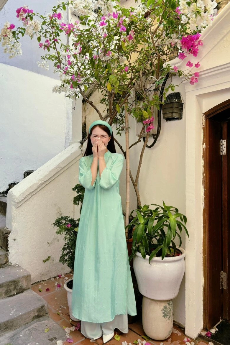 Sao việt diện áo dài đi ăn cưới được khen duyên dáng riêng nhật kim anh bị chỉ trích vì lỗi không ngờ - 5